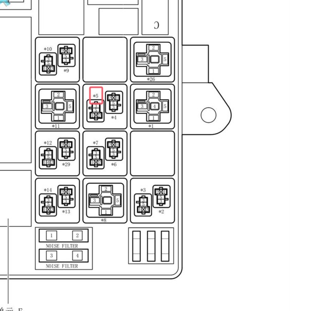2015年雷克萨斯LX570油泵继电器位置