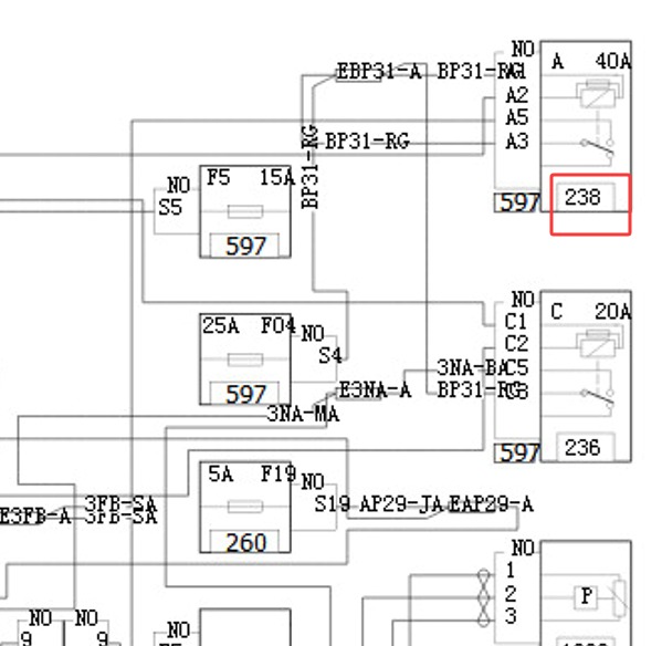 2019年雷诺Duster  主继电器电路图