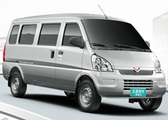 上海通用五菱-荣光EV