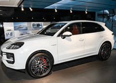 Porsche(保时捷)-Cayenne S Hybrid（卡宴S混动）