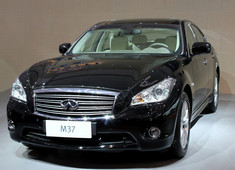 Infiniti(英菲尼迪)-M37
